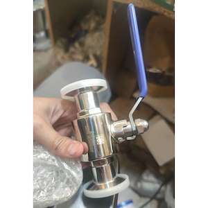 پترو استیل اروند 33951467-021 شیر گازی کلمپی صنایع دارویی